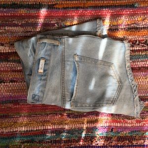 Brandy Melville Jean Shorts ⭐️